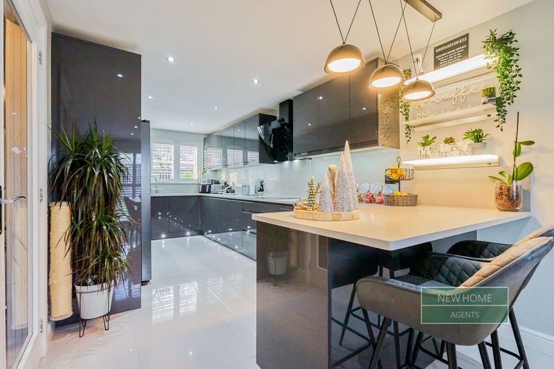 Property photo 2 of 34 Photo 12