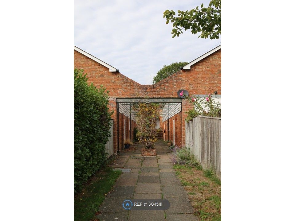 Property photo 3 of 12