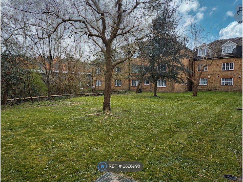 Property photo 1 of 10 Outside