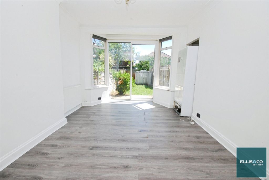 Property photo 2 of 10 Picture No. 19