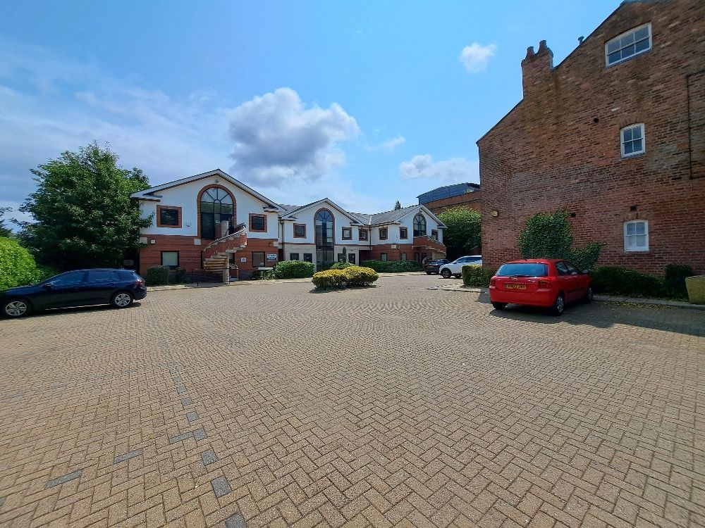 Property photo 3 of 17 Photo 8