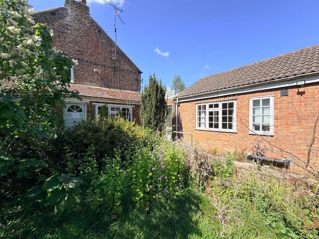 Property photo 1 of 4