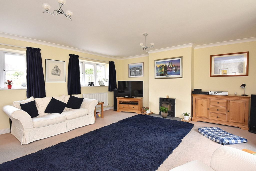 Property photo 2 of 12 Picture No. 03