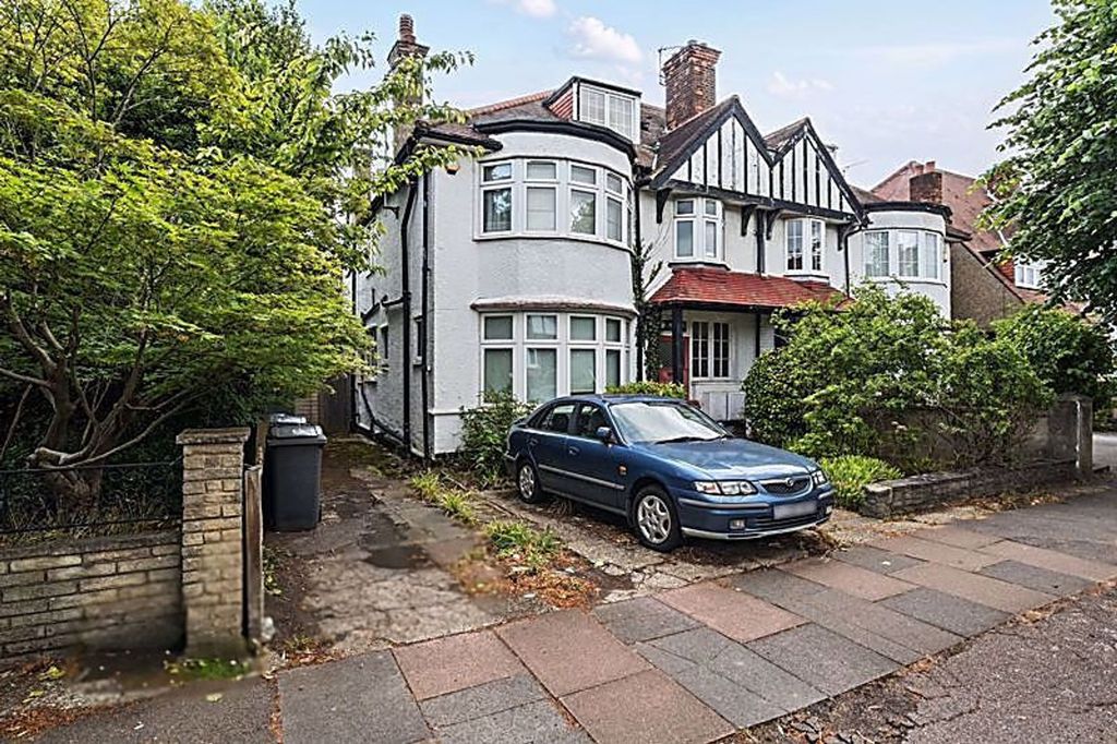 Property photo 1 of 11 External