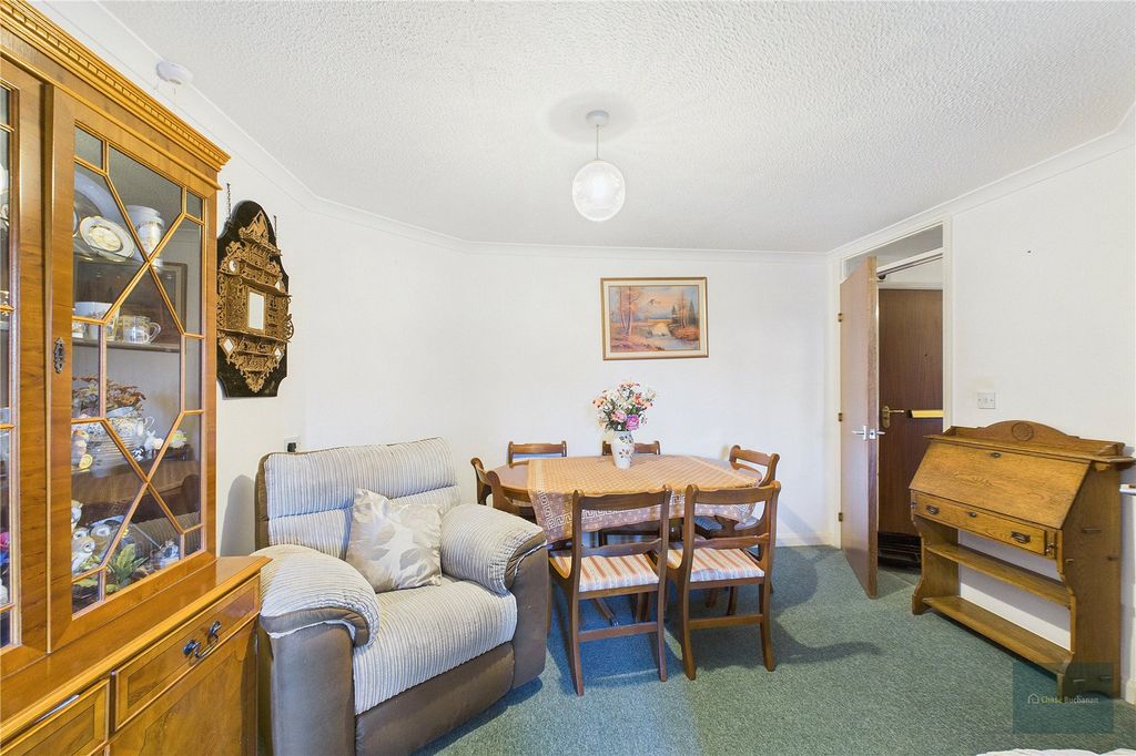 Property photo 3 of 10 Picture No. 04