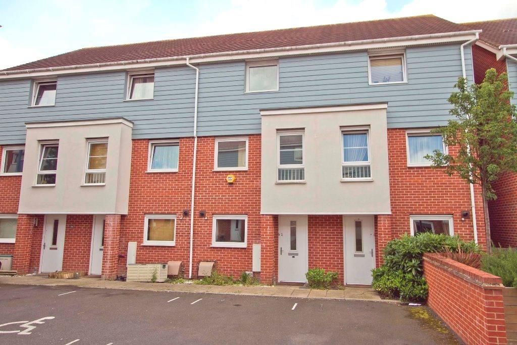Property photo 1 of 12 External
