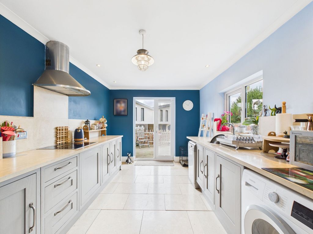 Property photo 2 of 29