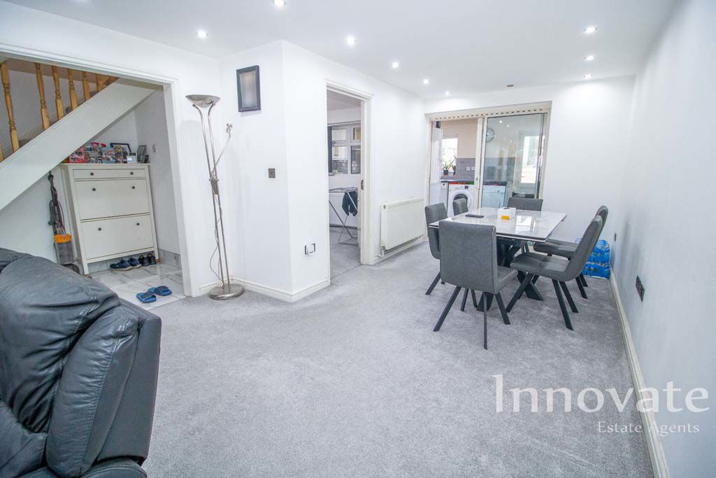 Property photo 3 of 12 Photo 2