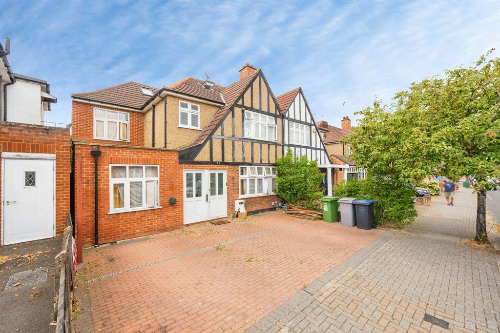 Property photo 1 of 21
