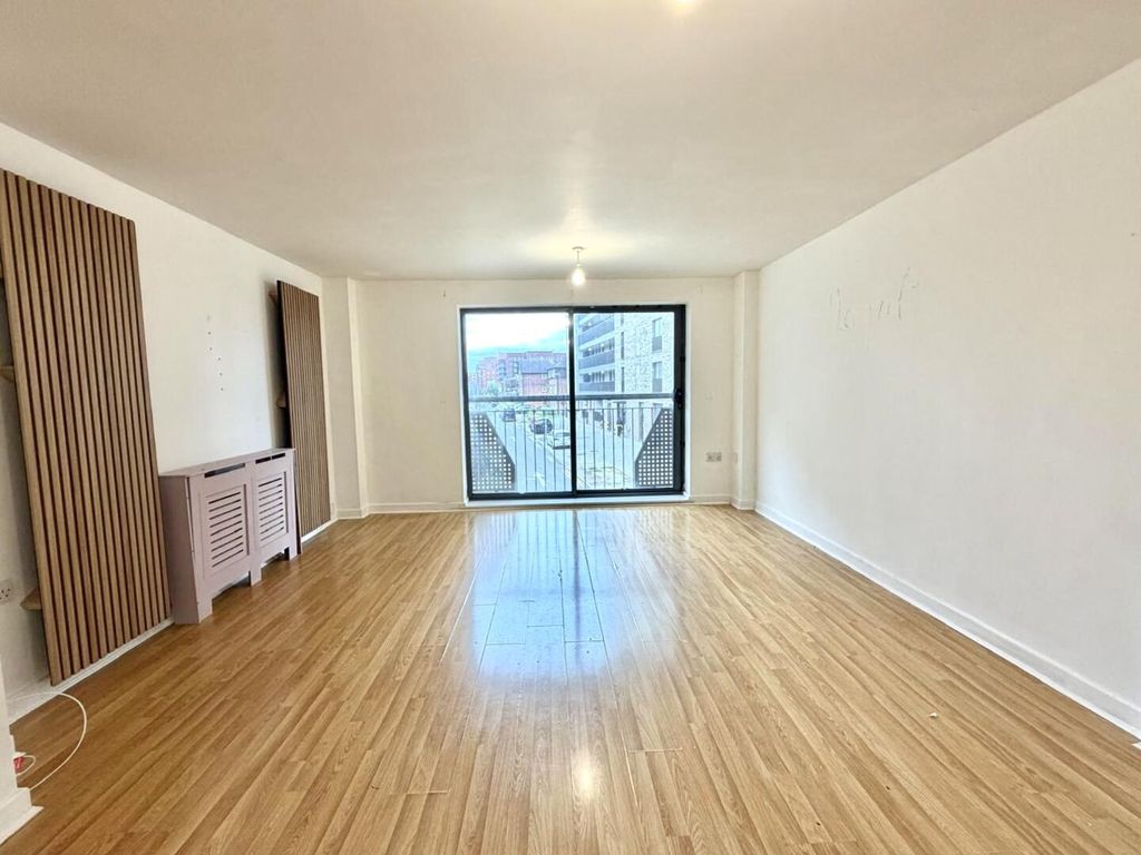 Property photo 2 of 11 Living Room