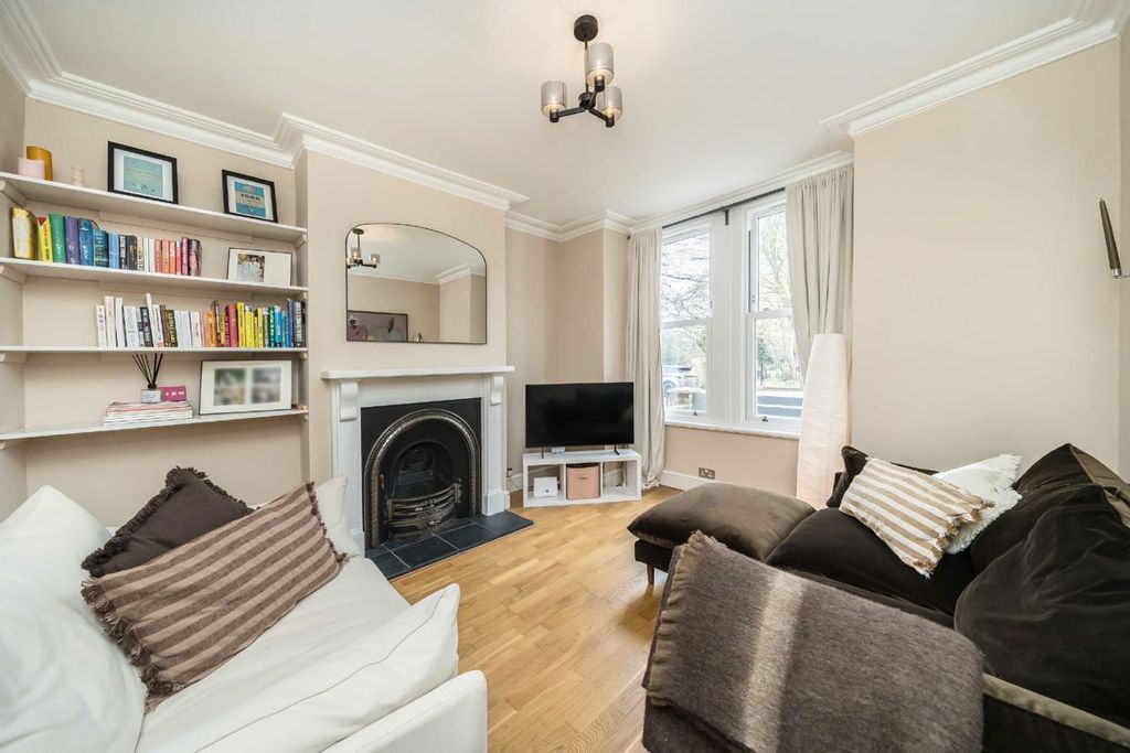 Property photo 2 of 10