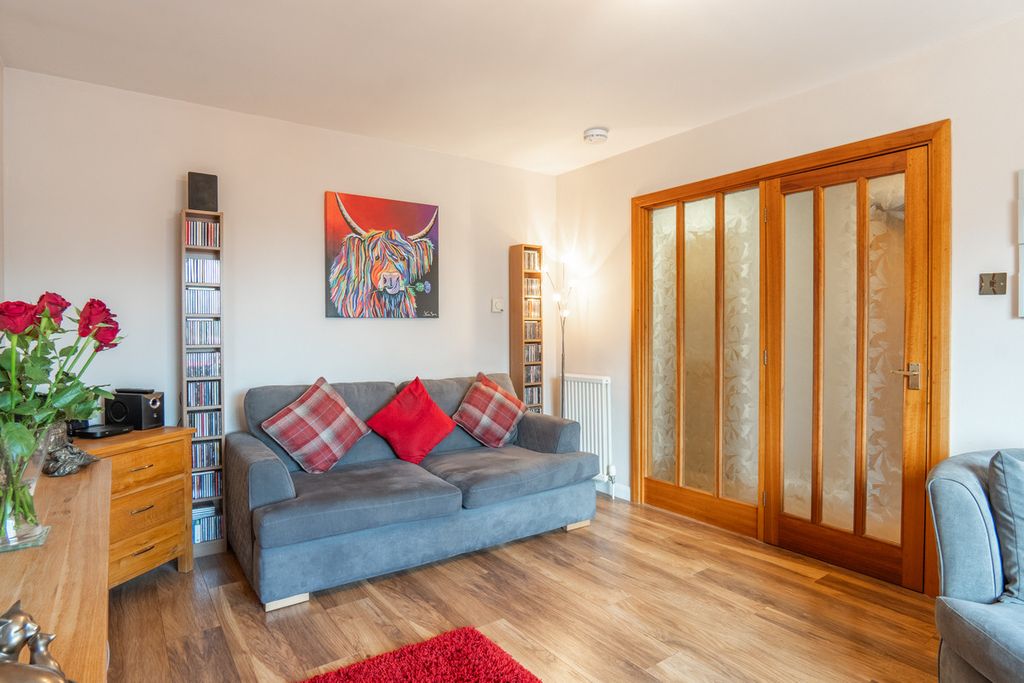 Property photo 2 of 34