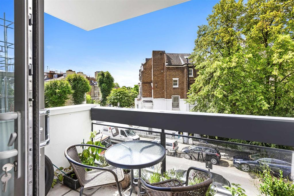 Property photo 3 of 7 Property-Photo-911