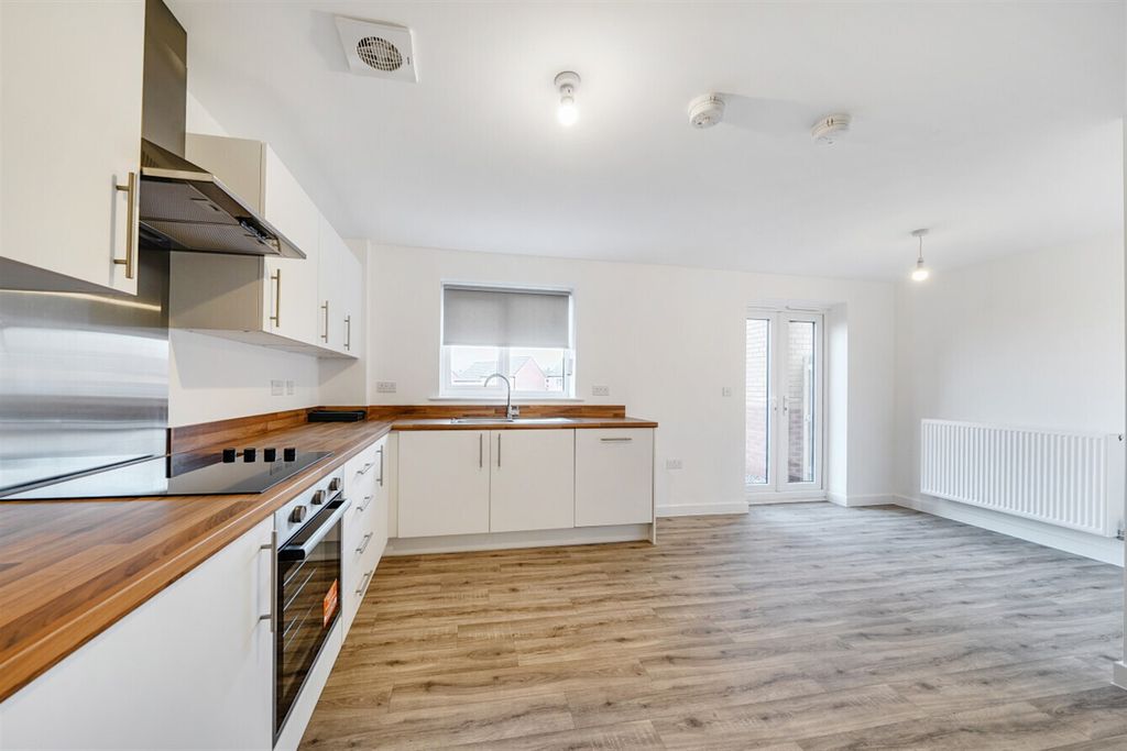 Property photo 2 of 7 Kitchen/Diner