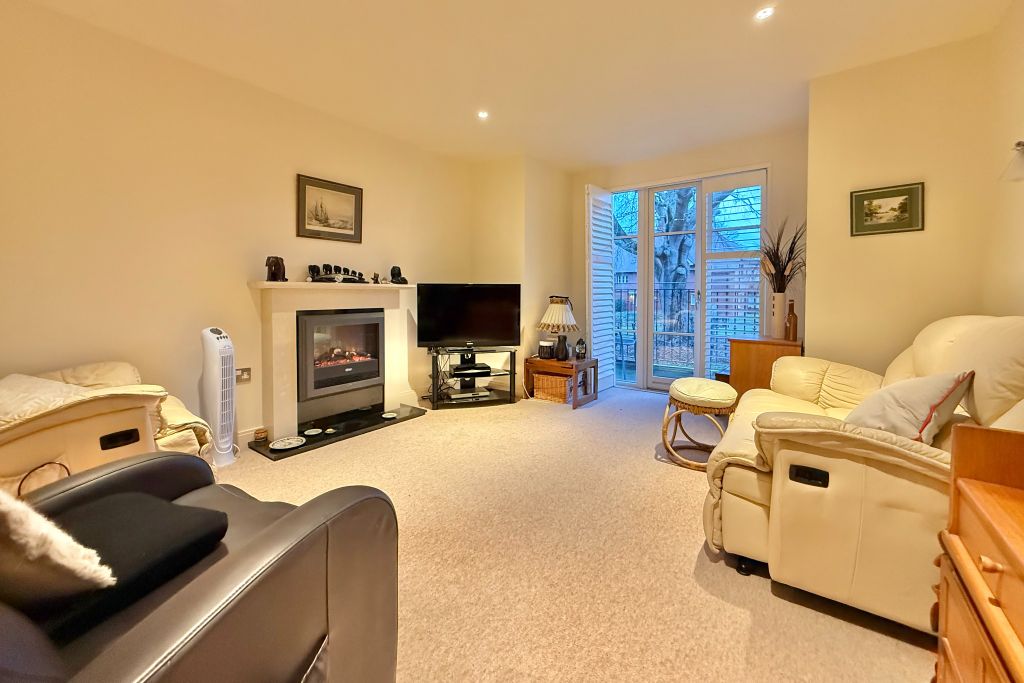 Property photo 3 of 16