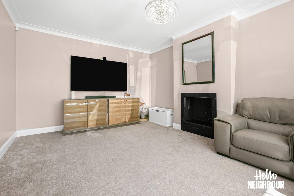 Property photo 2 of 18 Photo 1