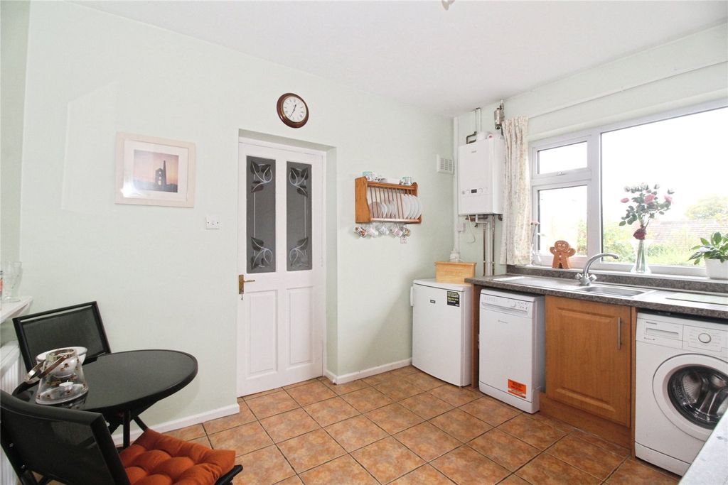 Property photo 3 of 14 Kitchen/Diner