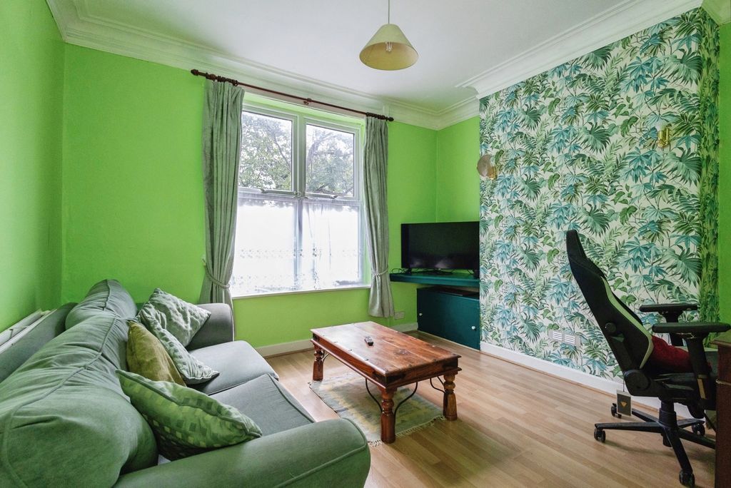 Property photo 2 of 17 Pbox-Img.Jpg