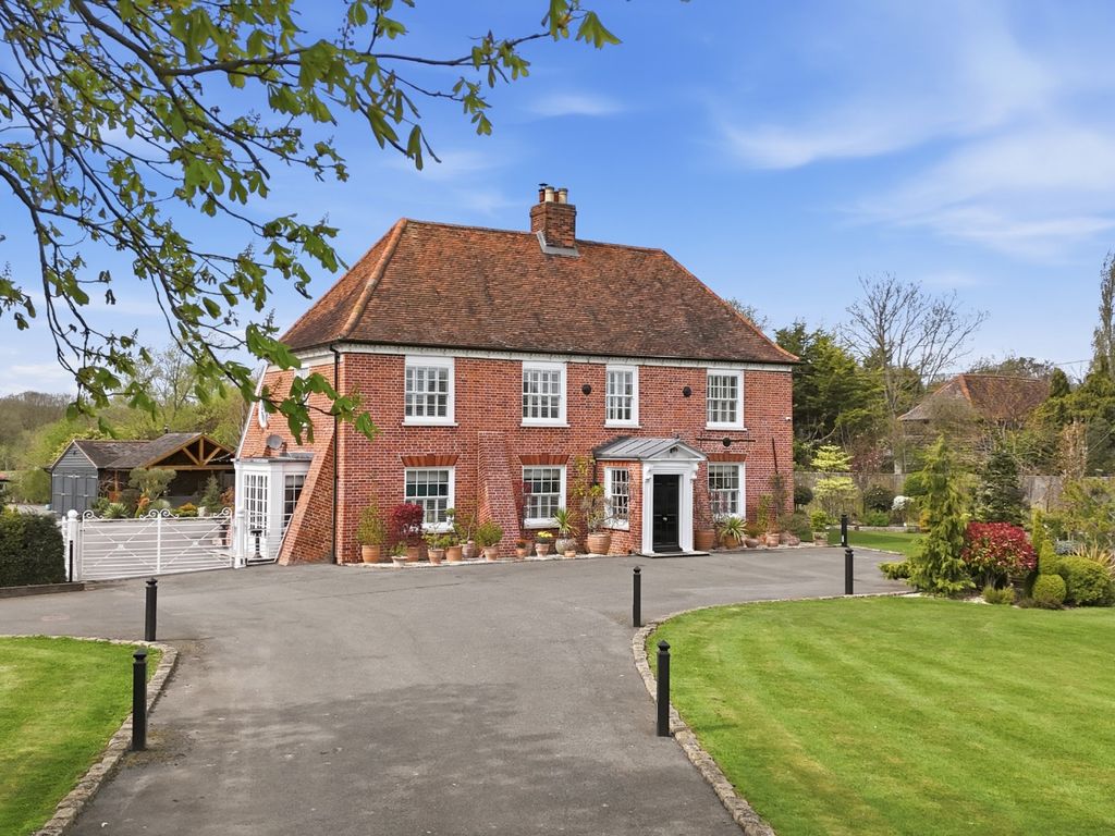 Property photo 1 of 37