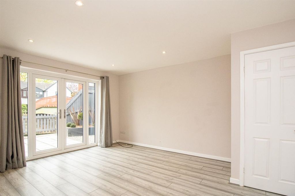 Property photo 3 of 10 Picture No. 04