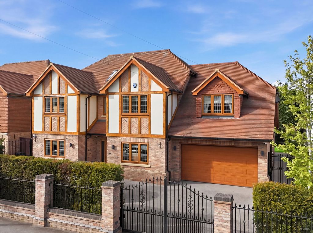 Property photo 1 of 27