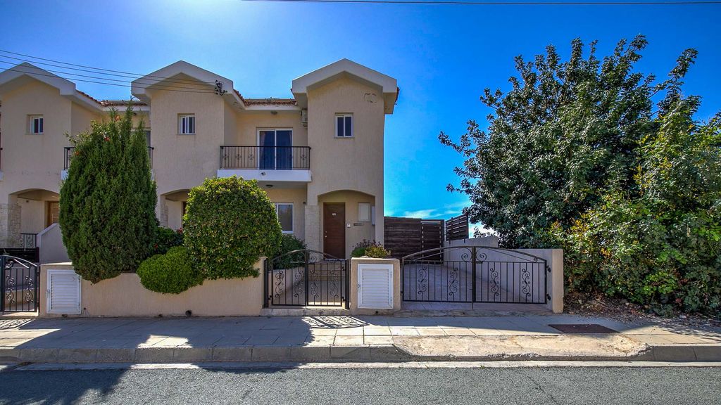 Property photo 2 of 29