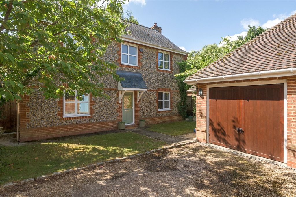 Property photo 1 of 21 Picture No. 01