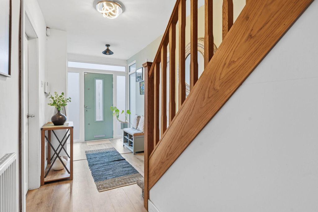 Property photo 3 of 28 Hallway