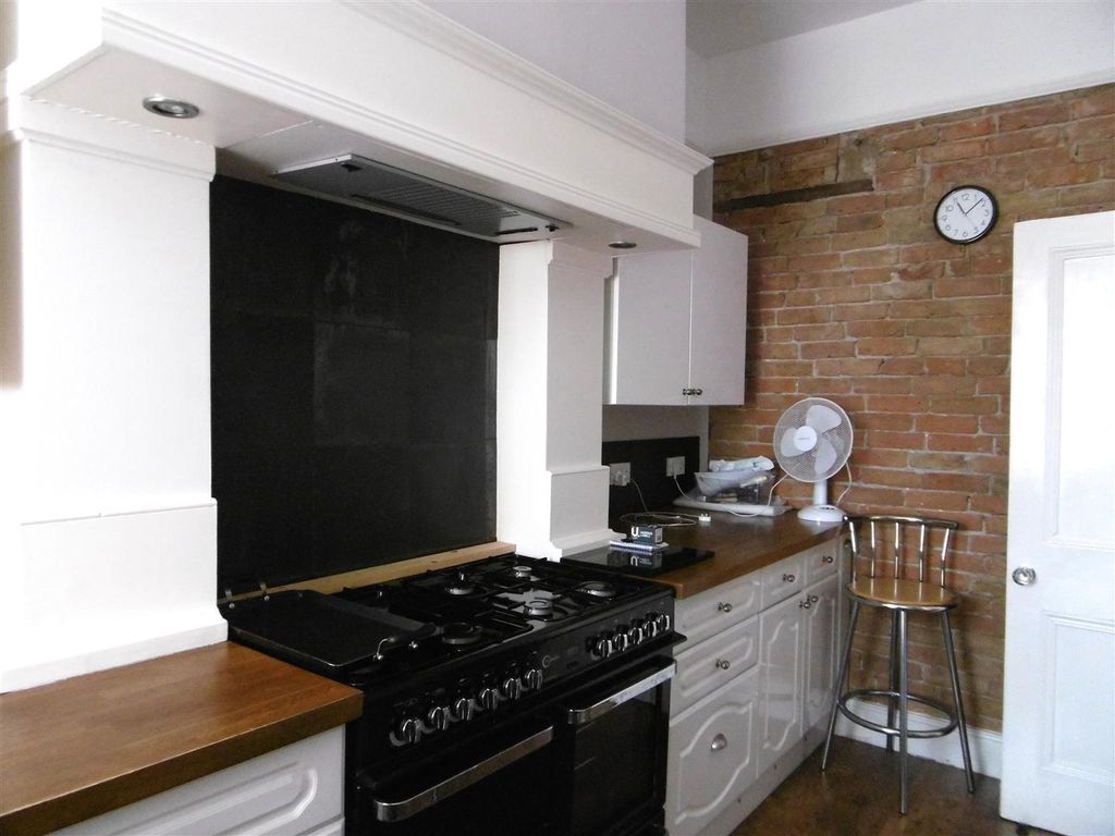 Property photo 3 of 8 P1000960.Jpg