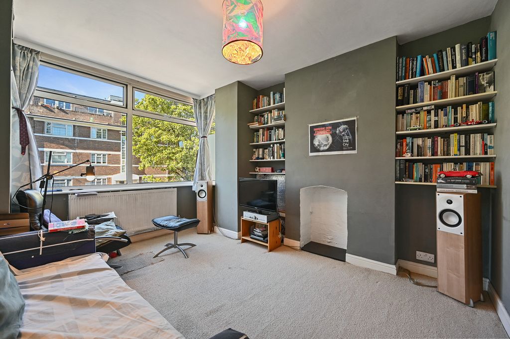 Property photo 1 of 9
