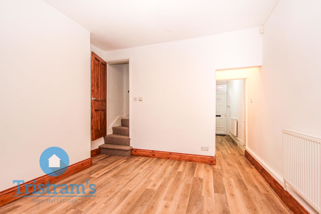 Property photo 3 of 12 Img_2477