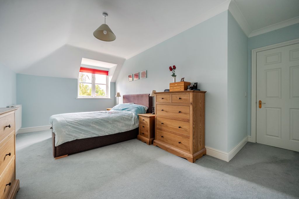 Additional image 5 of 2 bed flat for saleLambourne Court, Ray Mead Road, Maidenhead SL6