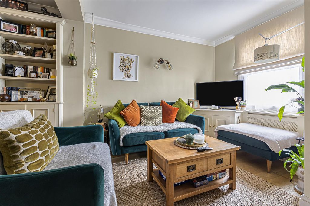 Property photo 2 of 25 B2G_1149.Jpg