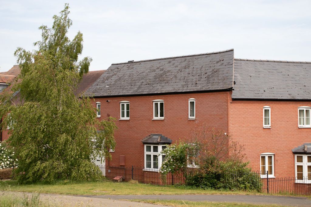 Property photo 3 of 27