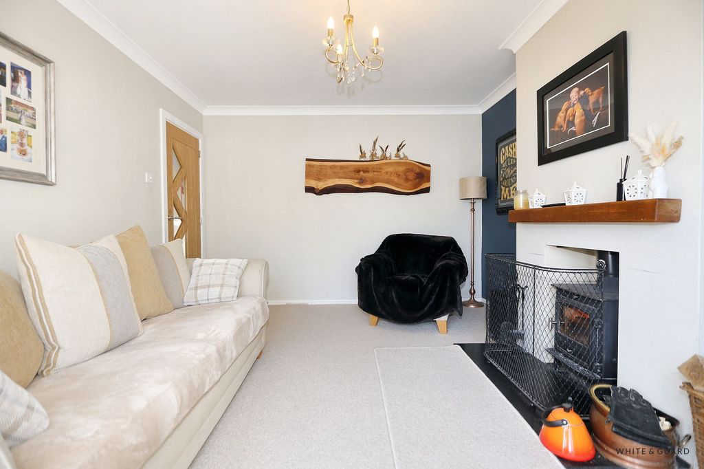 Property photo 3 of 13