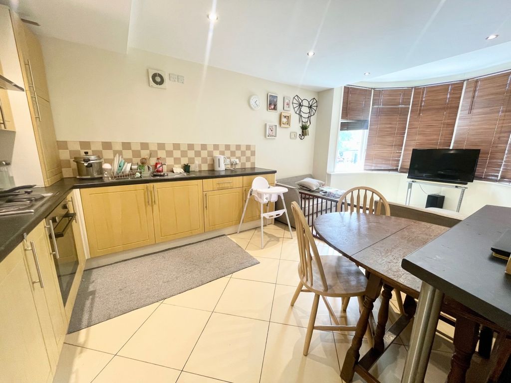 Property photo 2 of 13 Img_7080