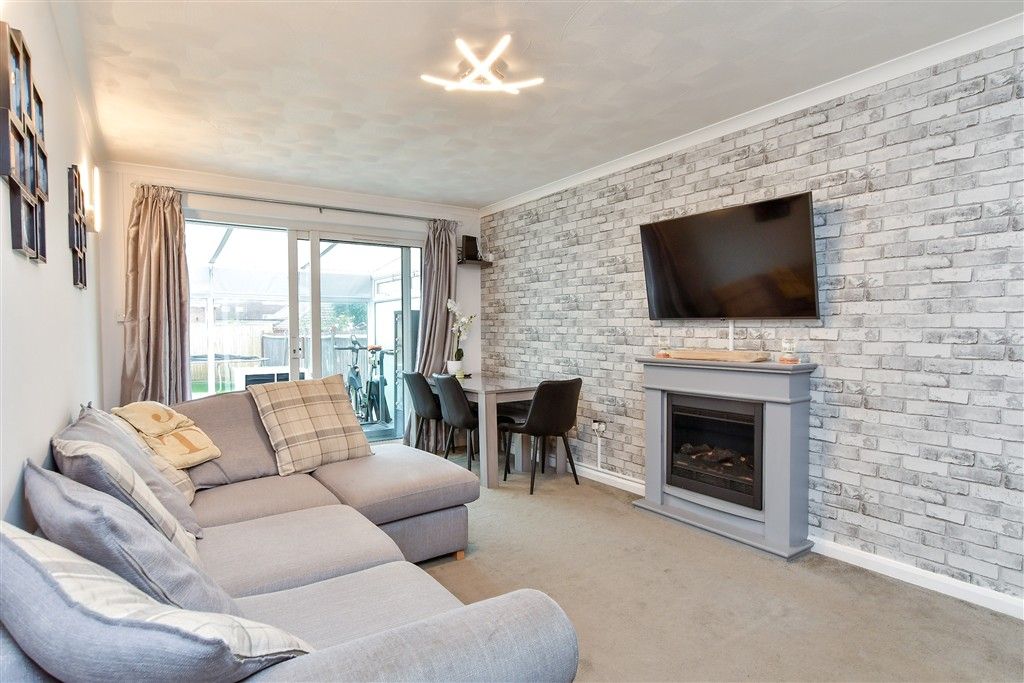 Property photo 3 of 11 Internal Feature