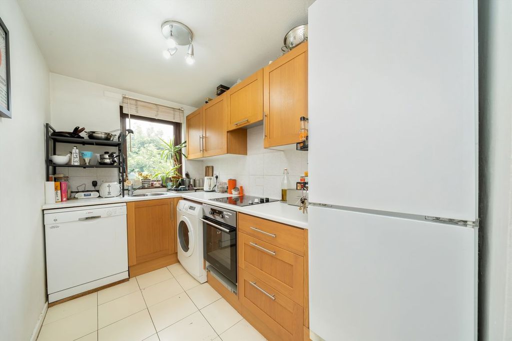 Property photo 3 of 4