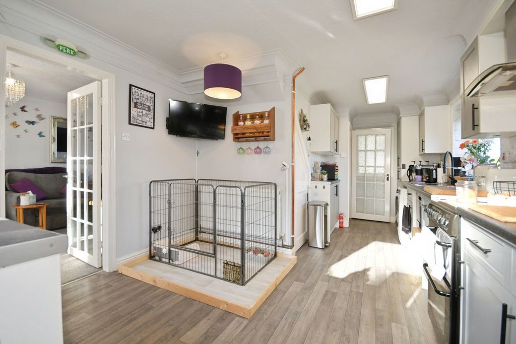 Property photo 3 of 19 Pbox-Img.Jpg