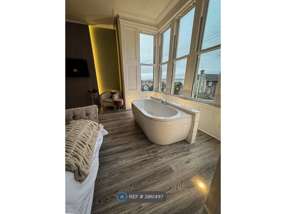 Property photo 3 of 17 Main Bedroom With Bath, Bay View