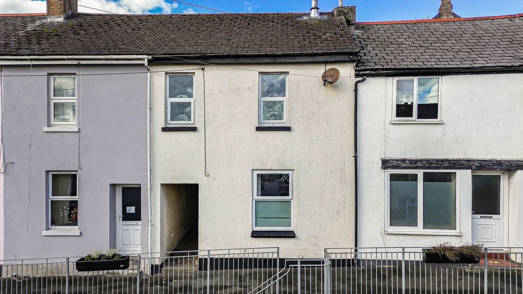 Property photo 3 of 16