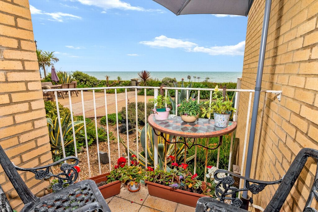 Property photo 3 of 18 Balcony