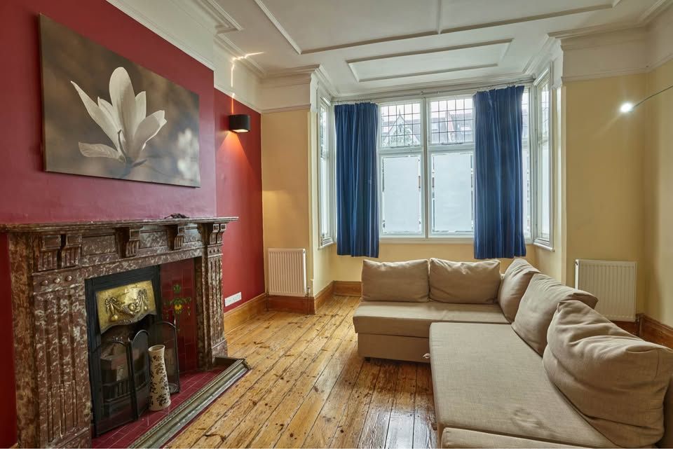 Property photo 2 of 8