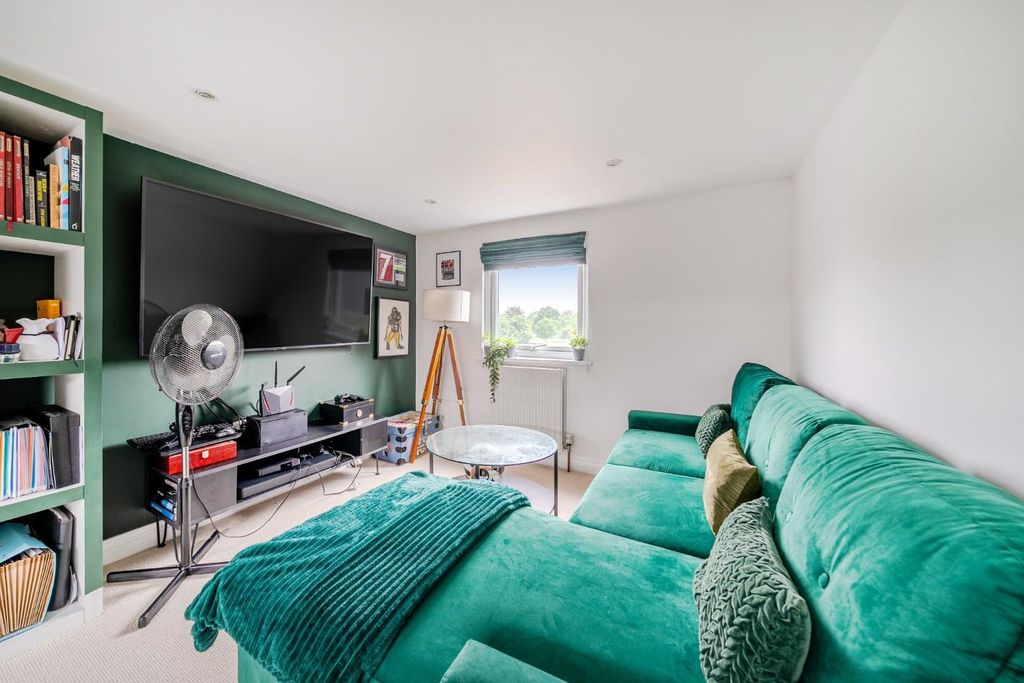 Property photo 3 of 20