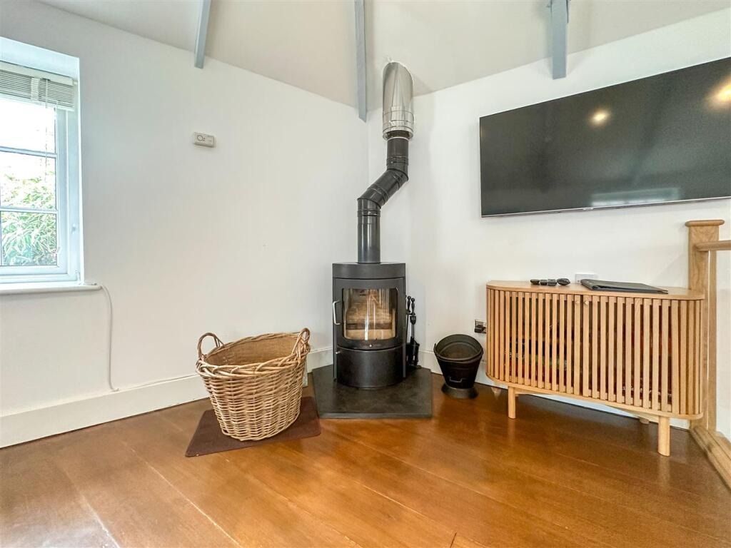 Property photo 3 of 22 4855722