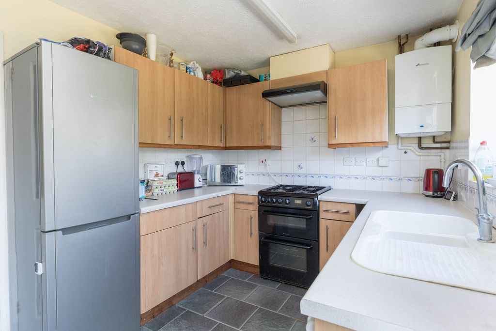 Property photo 3 of 18