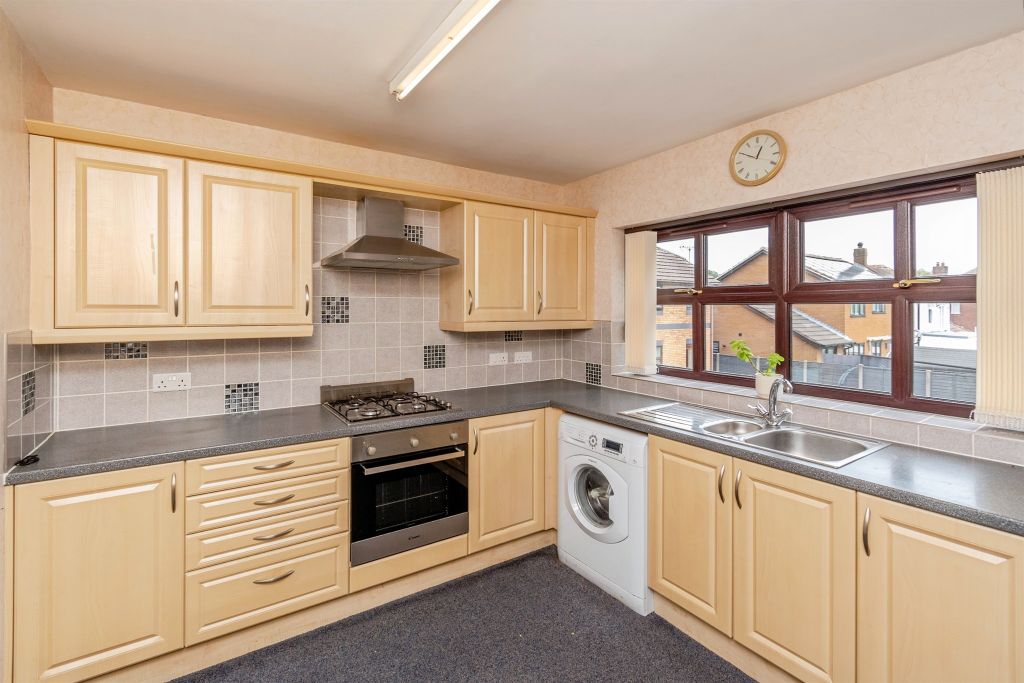 Property photo 2 of 17