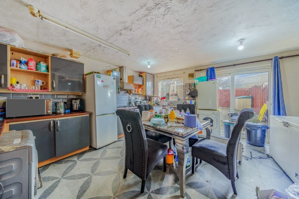 Property photo 3 of 14 3955146