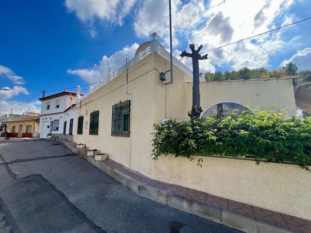 Property photo 1 of 50