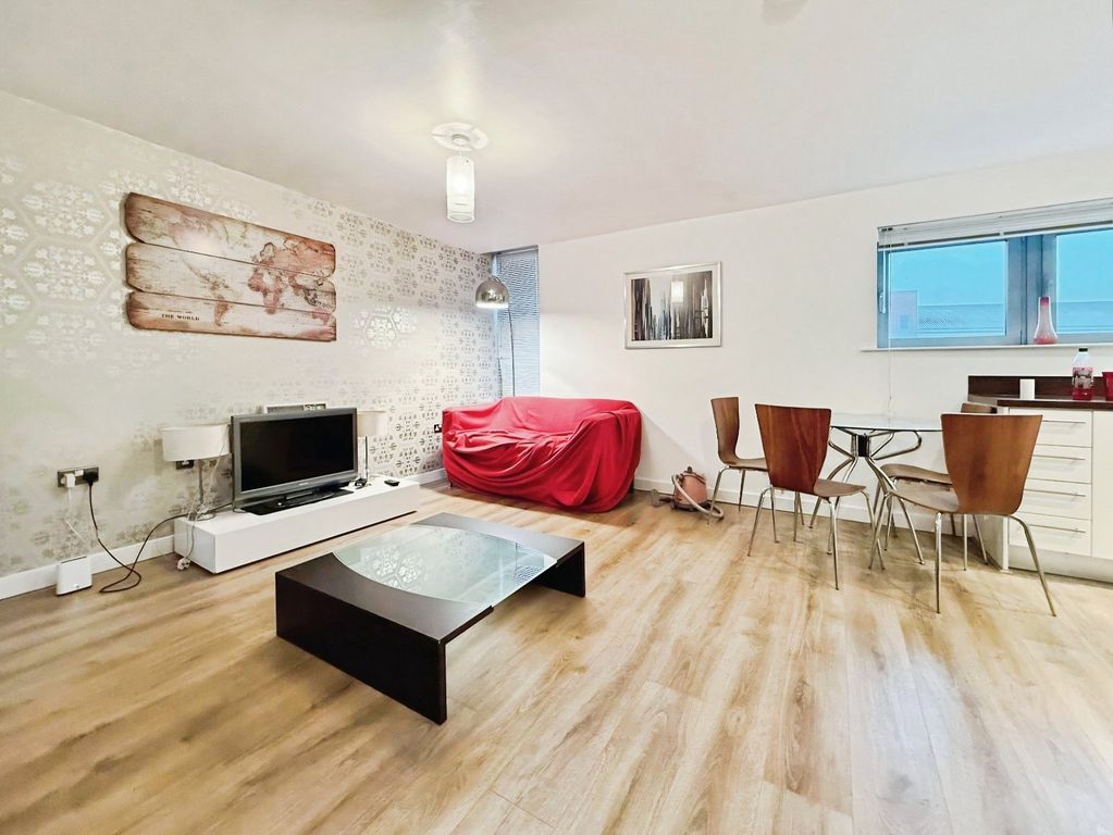 Property photo 2 of 6 Picture No. 11